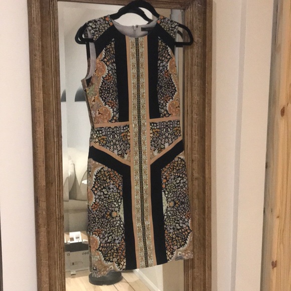 BCBG dress, hardly worn. Beautiful print. - Picture 2 of 7